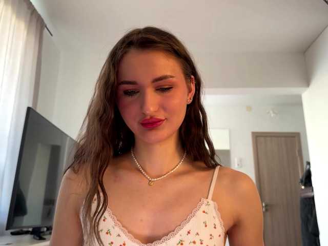 LauraMondella's BongaCams show and profile