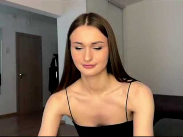 LauraMondella live cam on BongaCams
