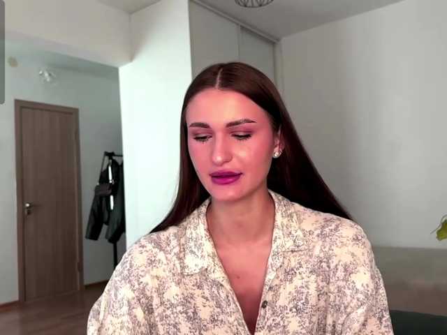 LauraMondella live cam on BongaCams