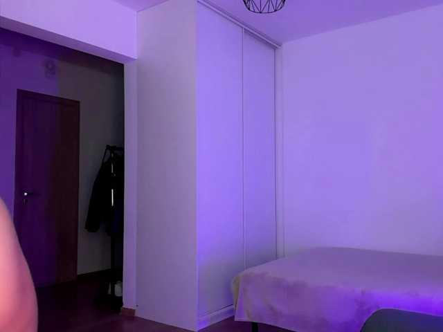 LauraMondella live cam on BongaCams