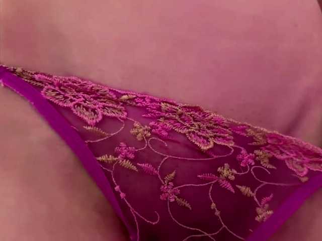 LauraMondella live cam preview