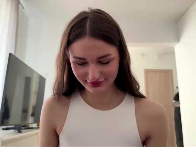  LauraMondella chat room