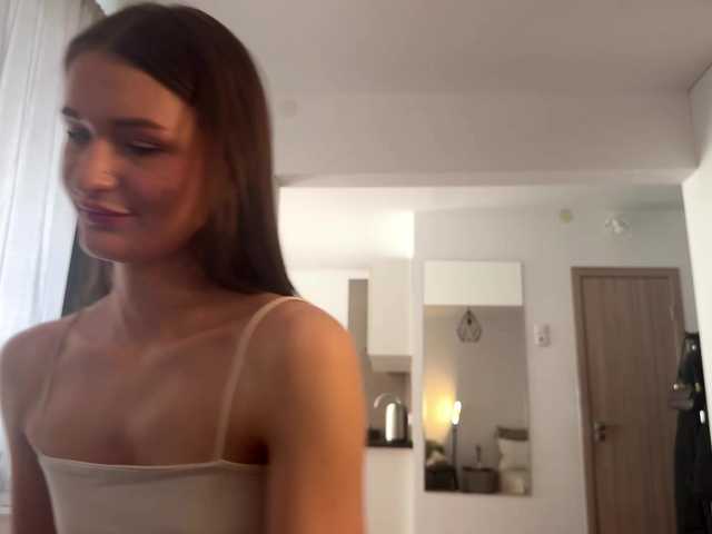 LauraMondella's BongaCams show and profile