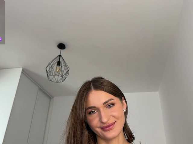 LauraMondella live cam on BongaCams