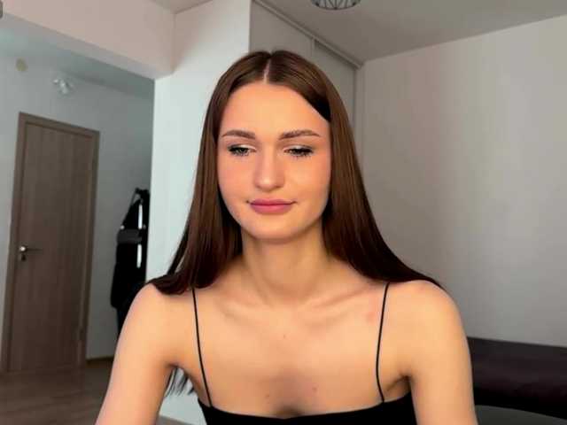 LauraMondella live cam on BongaCams
