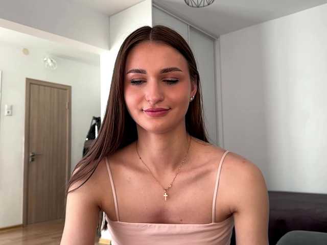 LauraMondella live cam on BongaCams