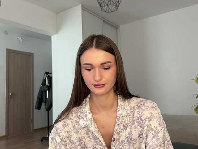 LauraMondella live cam on BongaCams