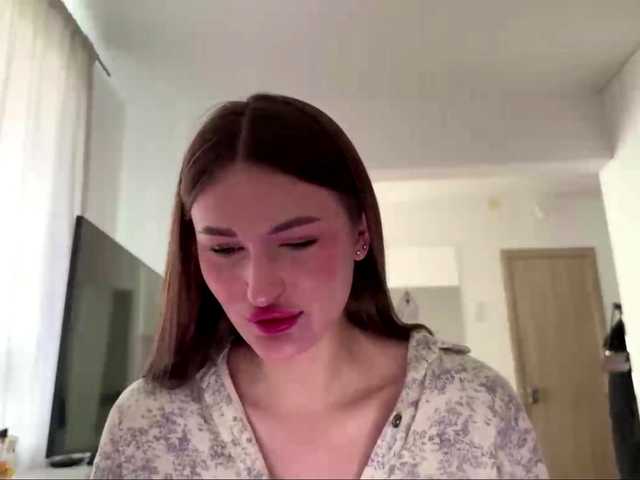 LauraMondella's BongaCams show and profile