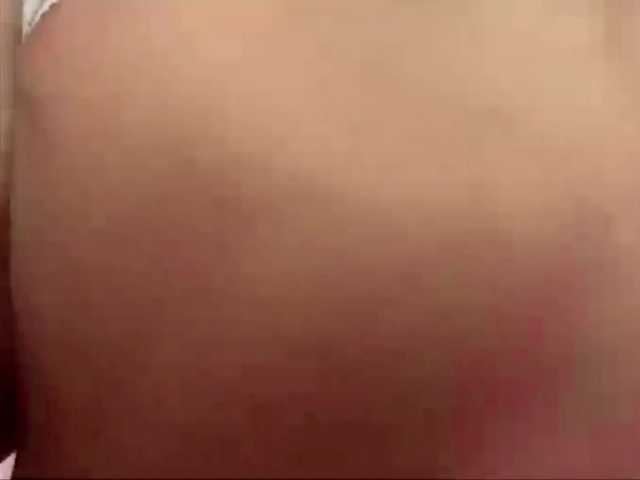 LauraMondella live cam on BongaCams