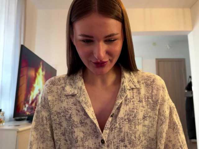 LauraMondella's BongaCams show and profile