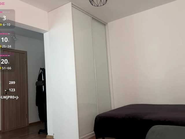 LauraMondella live cam on BongaCams