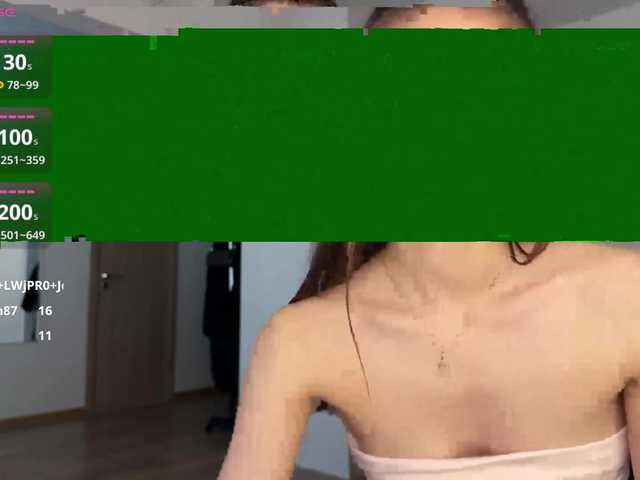 LauraMondella live cam on BongaCams