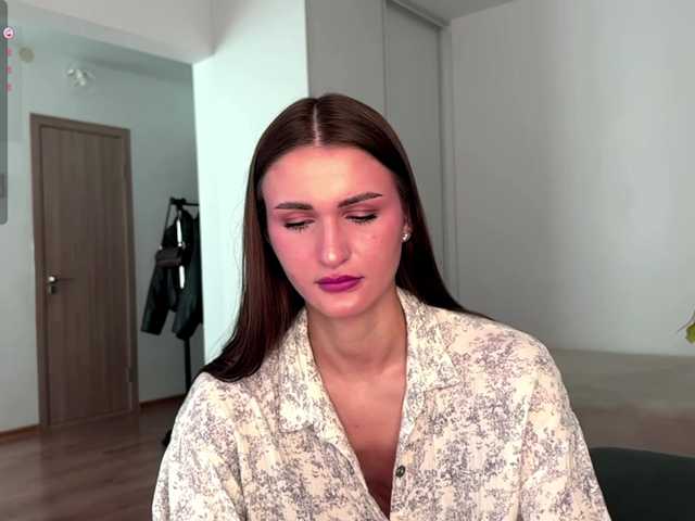 LauraMondella live cam on BongaCams