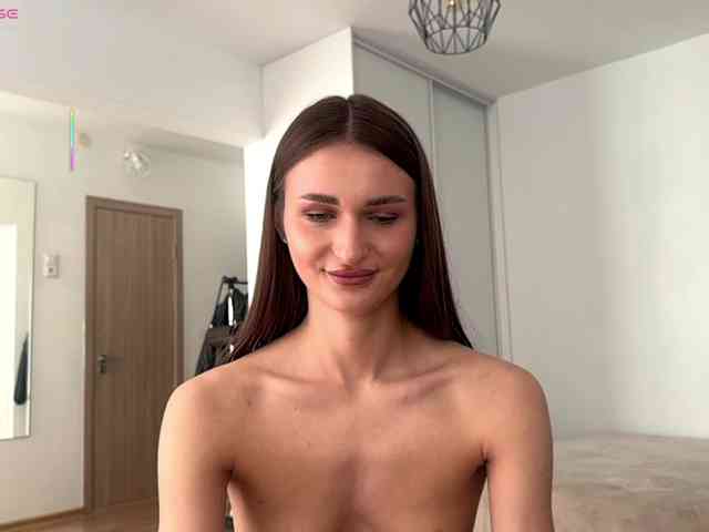 LauraMondella webcam