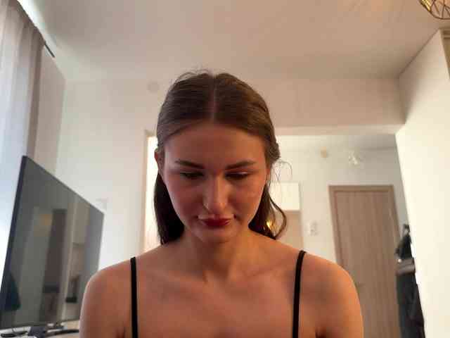 LauraMondella webcam