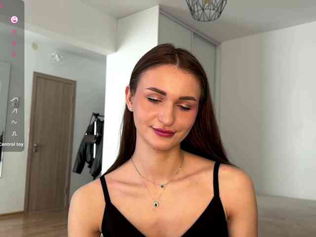 LauraMondella webcam