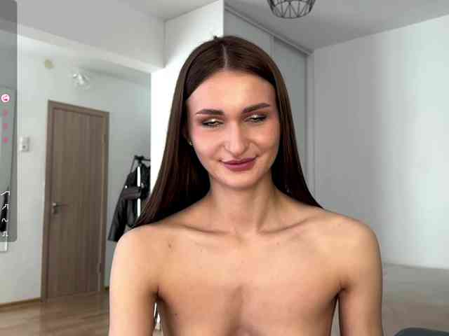LauraMondella webcam