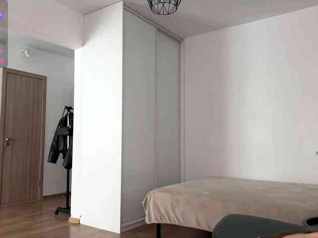 LauraMondella webcam