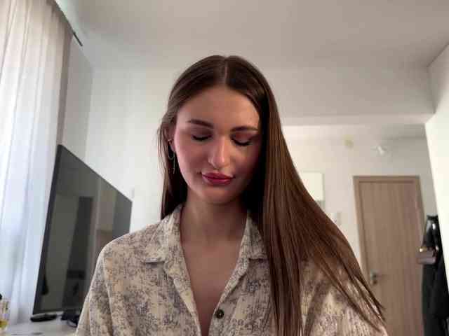 LauraMondella webcam