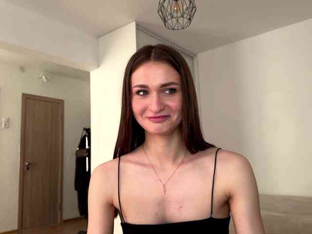LauraMondella webcam