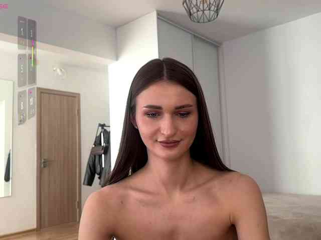 LauraMondella webcam