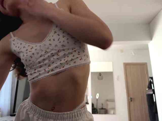 LauraMondella webcam