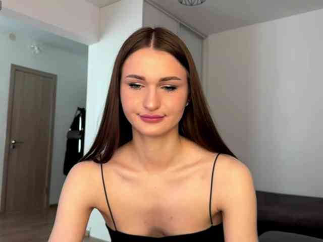 Модель: LauraMondella