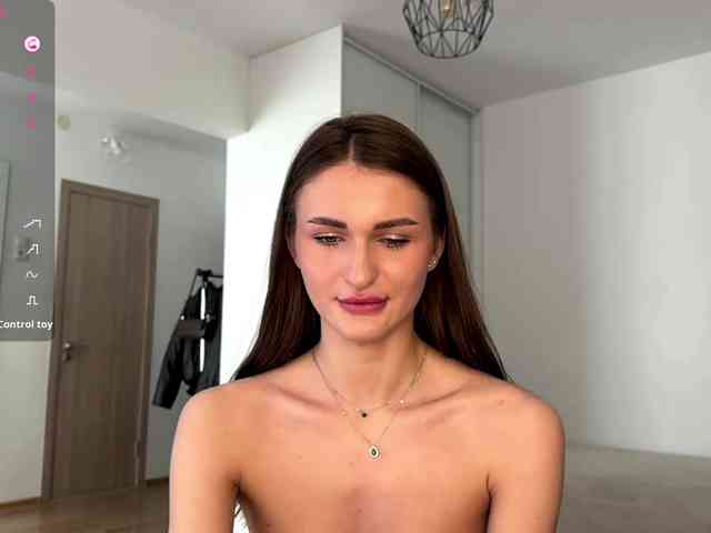 Model: LauraMondella