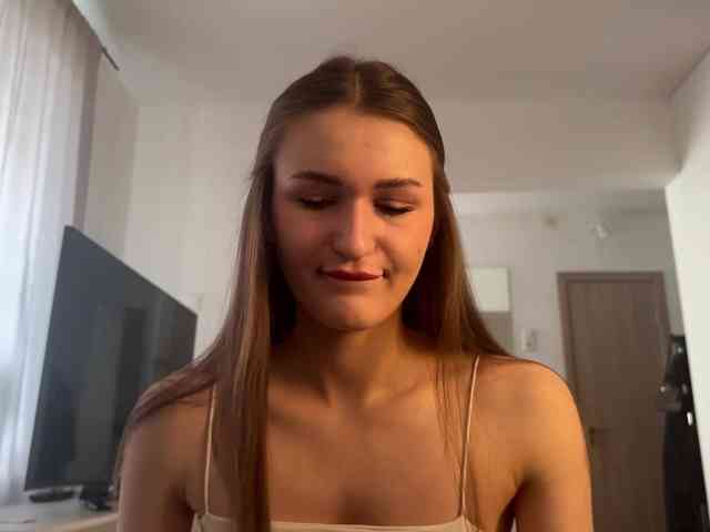 LauraMondella webcam