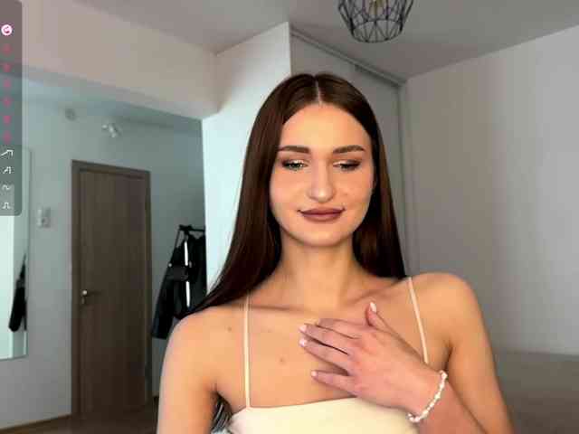 LauraMondella webcam
