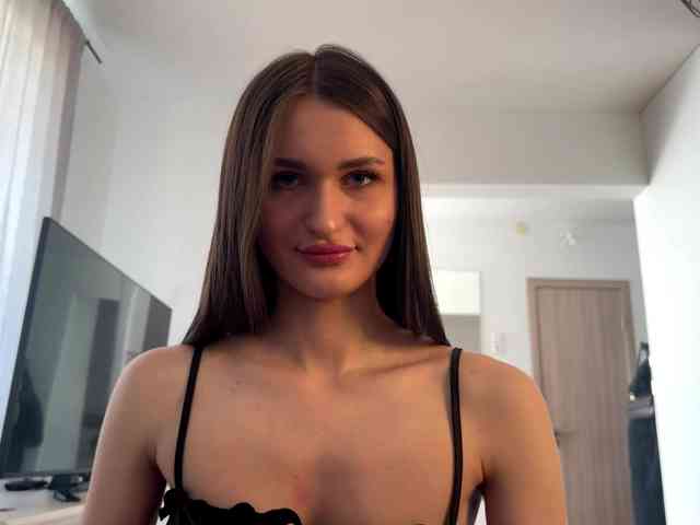 LauraMondella webcam