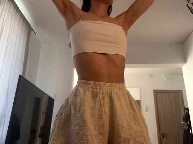 LauraMondella webcam