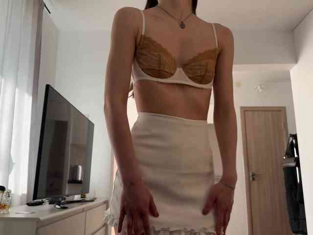 LauraMondella webcam