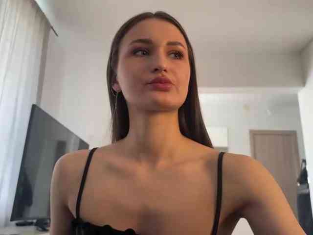 LauraMondella webcam