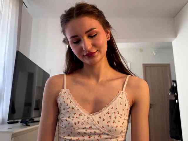 LauraMondella webcam