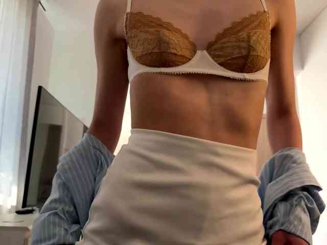 LauraMondella webcam