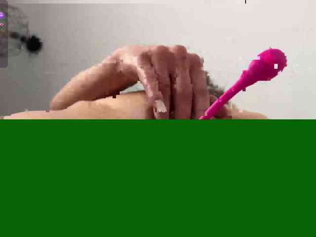 LauraMondella Sex Cam Show
