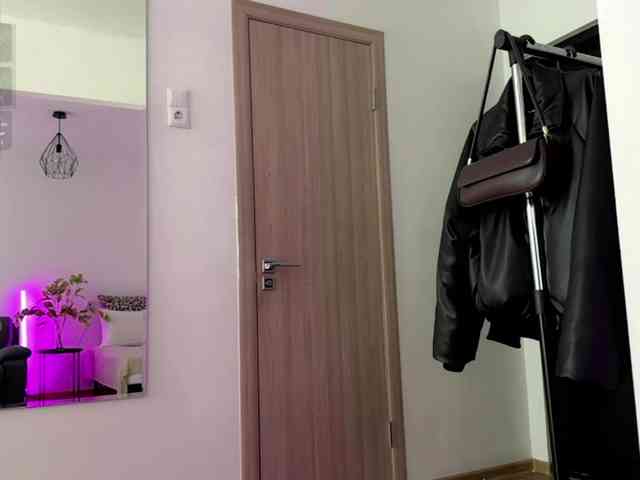 LauraMondella webcam