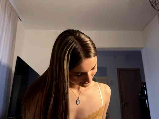 LauraMondella webcam