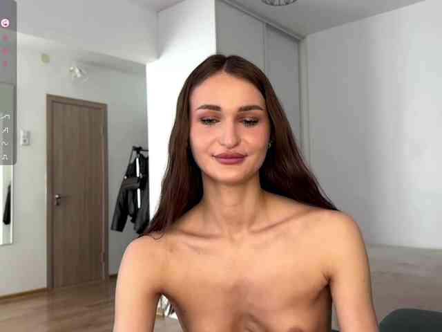 LauraMondella webcam