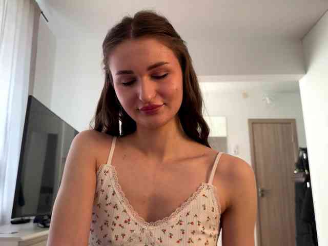 LauraMondella webcam