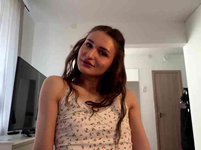 LauraMondella webcam