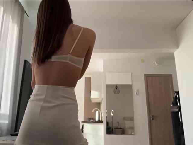 LauraMondella webcam