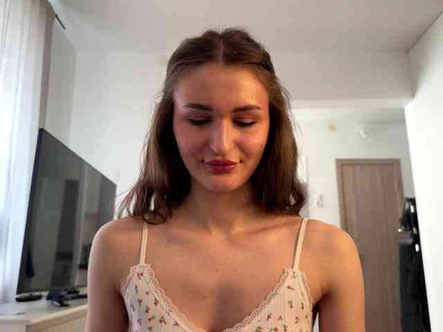 LauraMondella webcam