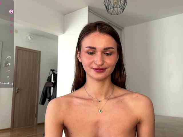 LauraMondella webcam