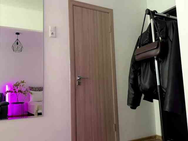 LauraMondella webcam
