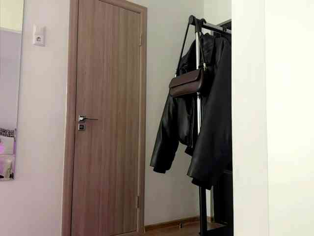 LauraMondella webcam