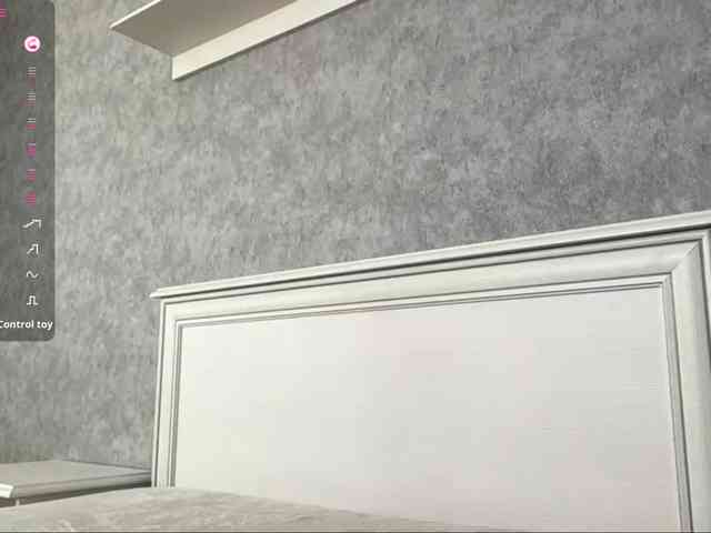 LauraMondella webcam