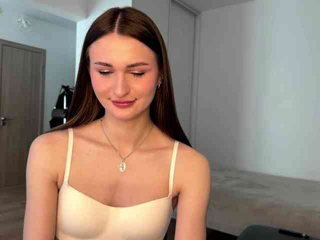 Модель: LauraMondella