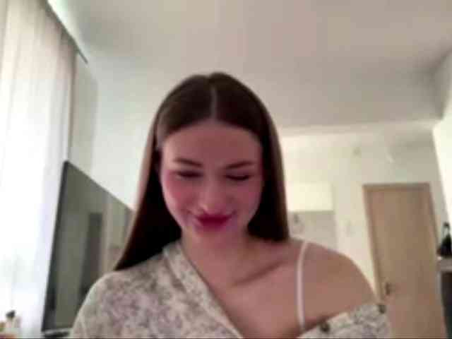 LauraMondella webcam